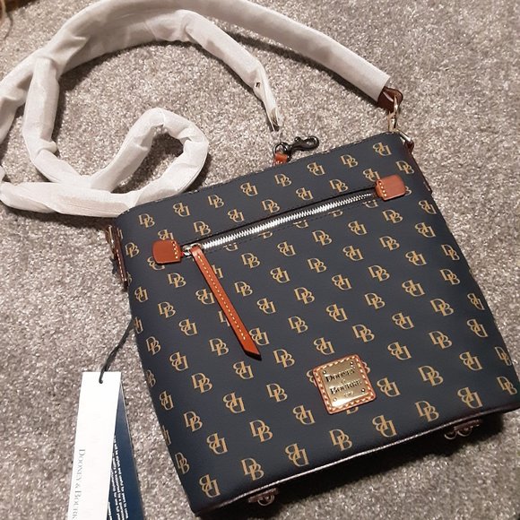 Dooney and Bourke crossbody purse - Picture 2 of 4